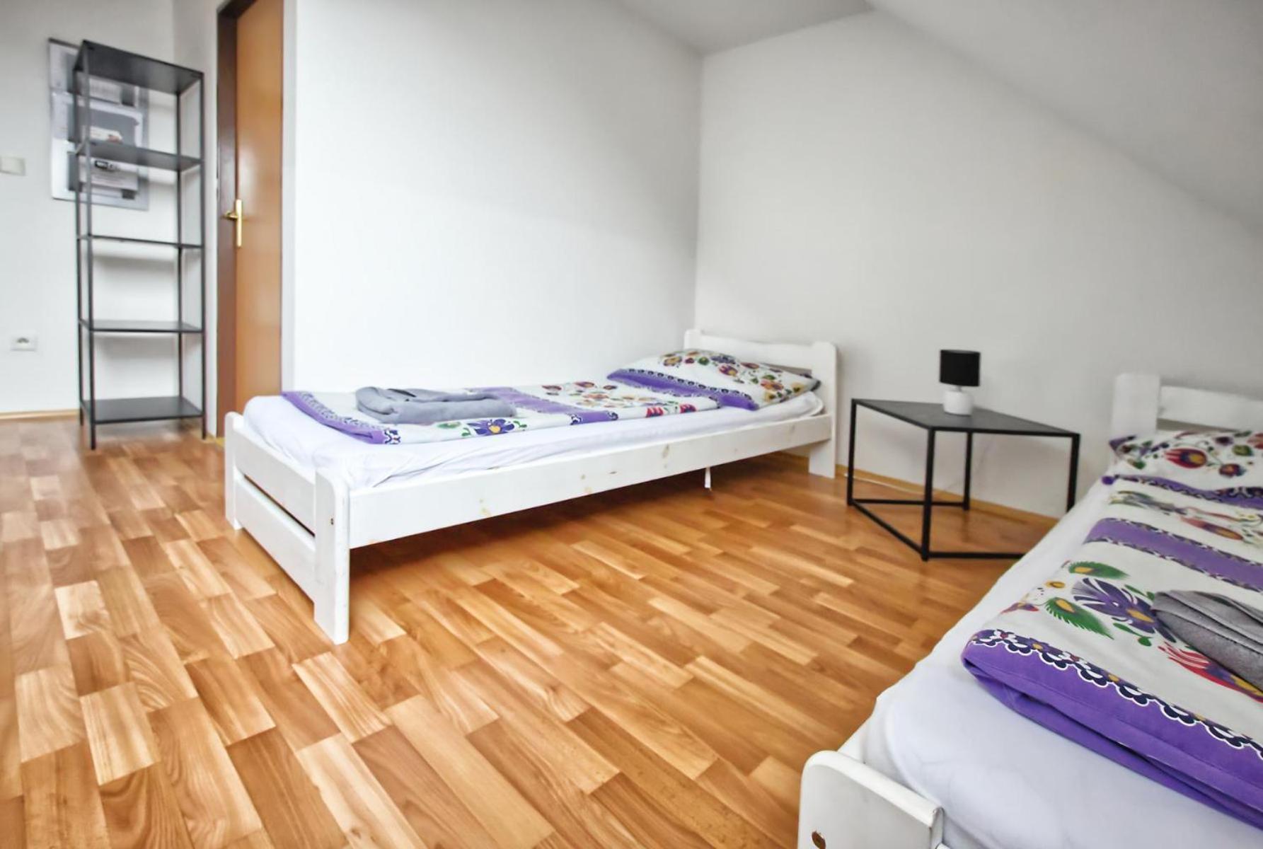 Penzion Bazen Vino Sklep U Palecku Zaječí Exteriör bild